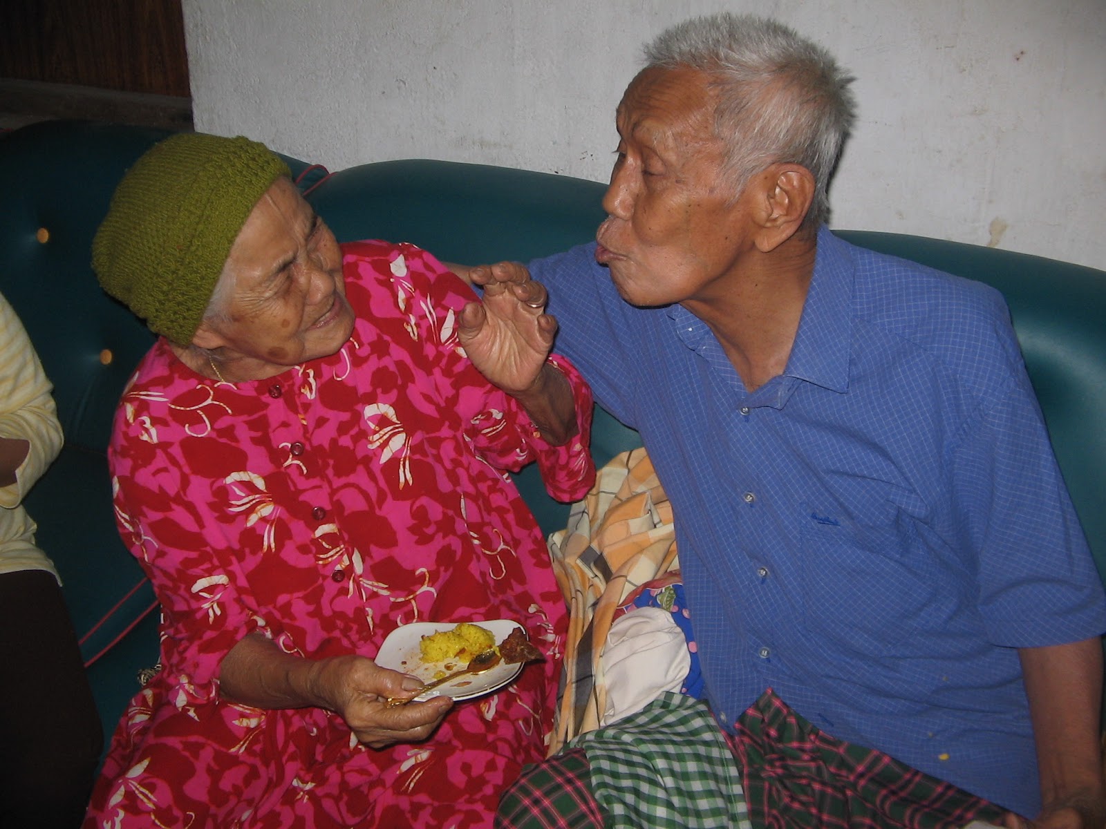 Ng3nt0t nenek