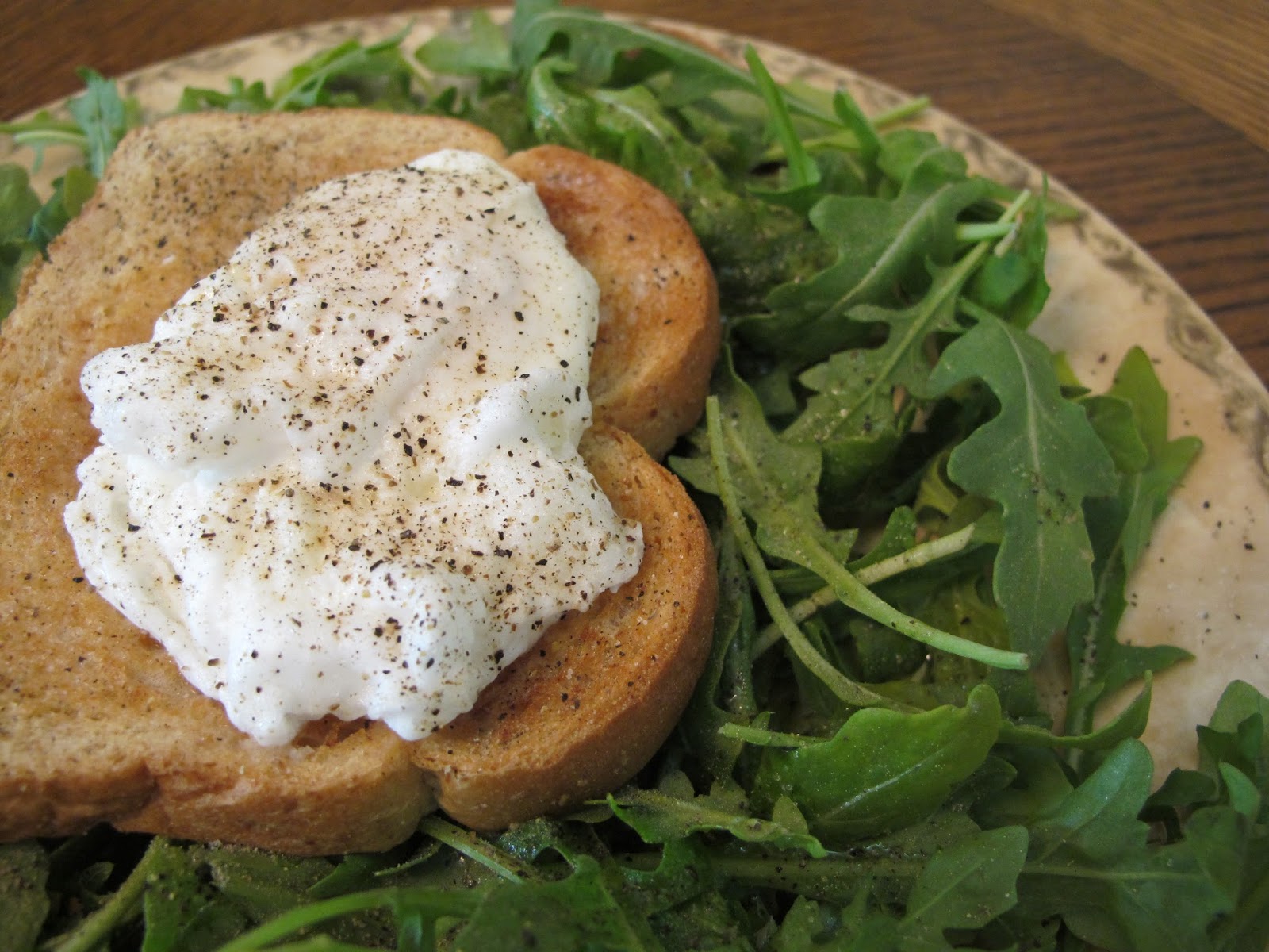 Freakin' Flabuless Poached EggArugula Meal Salad for Only 6 Weight