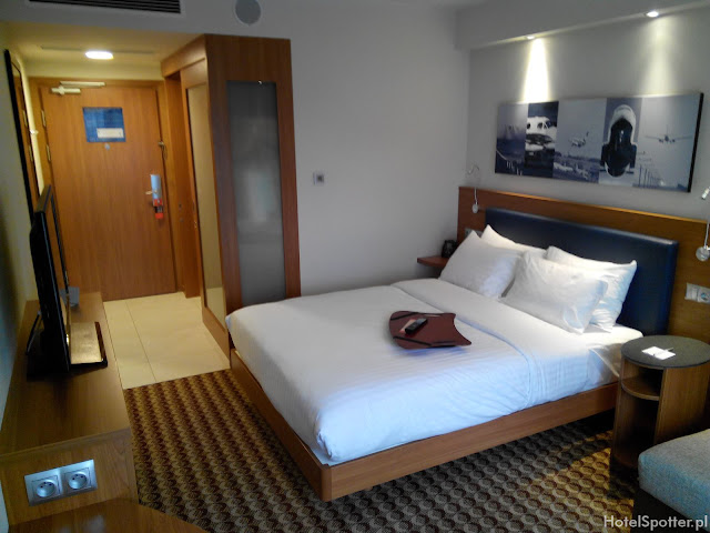 Hotel przylotniskowy Hampton by Hilton Warsaw Airport - pokoj