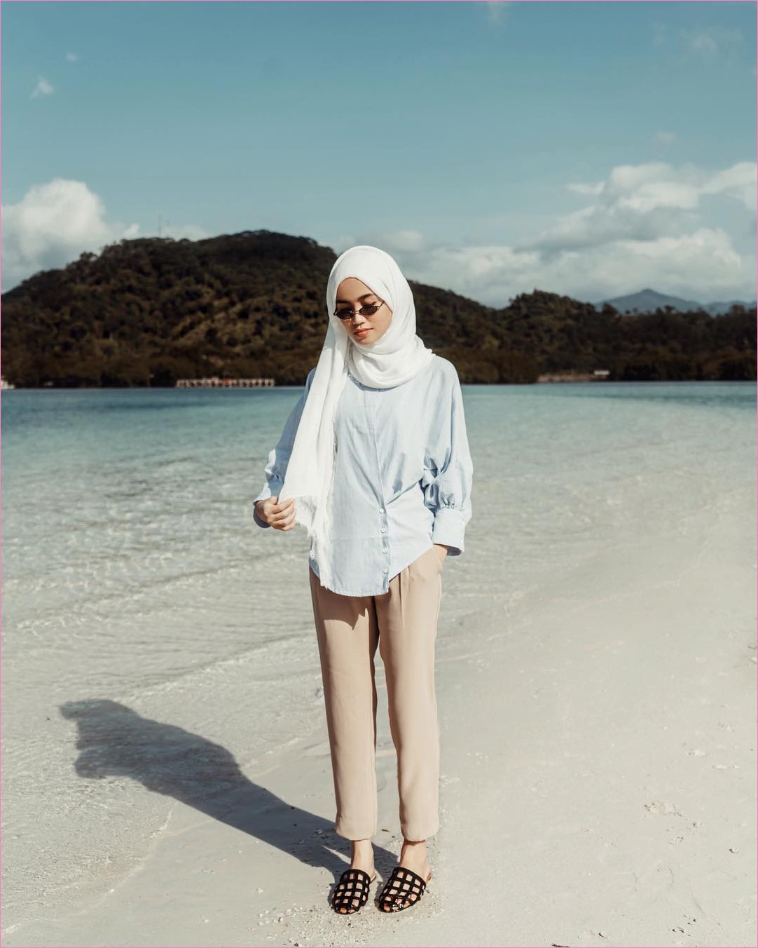 Outfit Untuk Remaja Berhijab Yang Mempunyai Tubuh Pendek Outfit Untuk Remaja Berhijab Yang Mempunyai Tubuh Pendek