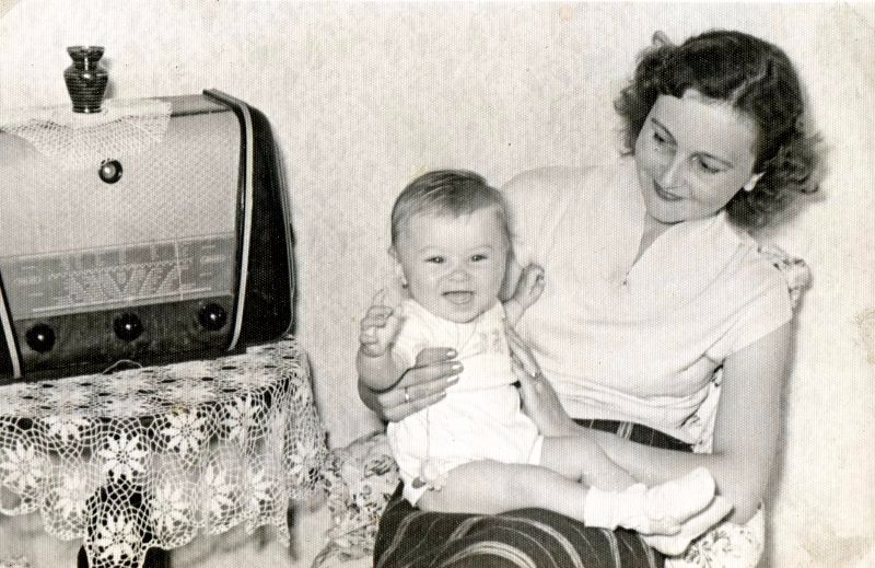 Before Television 37 Interesting Photos of People with Their Radios