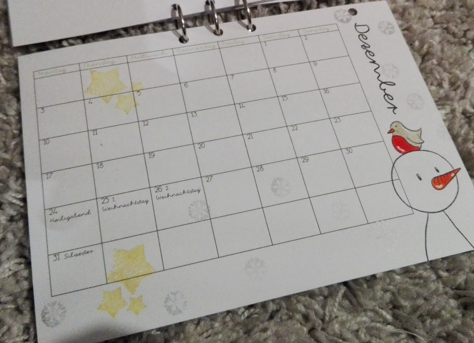 Lucciola: [DIY] Kalender Freebie: Selbstgemachter Kalender mit Stempeln