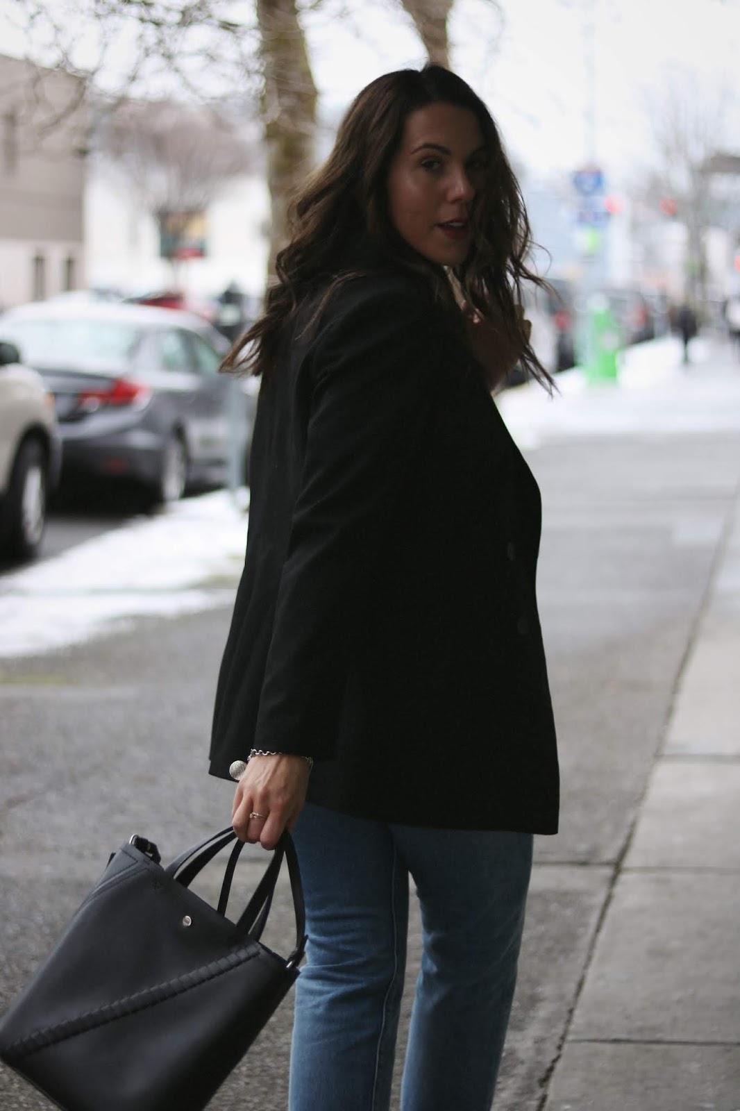 Le Chateau black blazer outfit vancouver blogger aleesha harris levis wedgie jeans proenza schouler bag