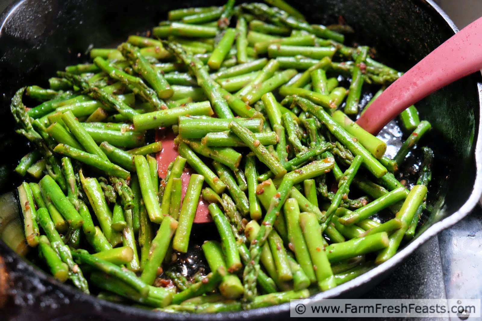 http://www.farmfreshfeasts.com/2015/04/szechuan-asparagus-with-ma-po-sauce.html