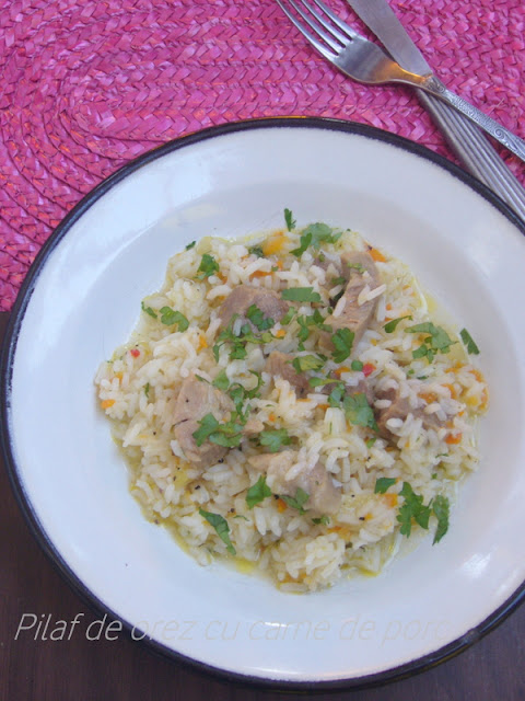 Pilaf de orez cu carne de porc