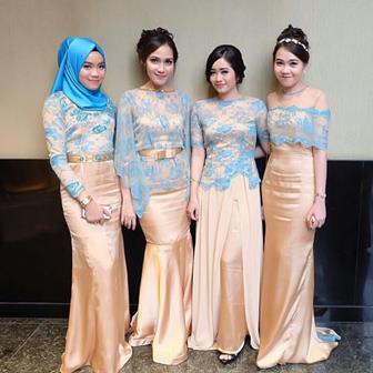 Model Kebaya Brokat Modern Terbaru Untuk Resepsi Pernikahan Keluarga