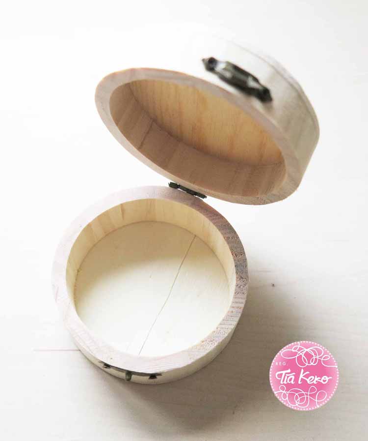 un-joyero-hecho-a-mano