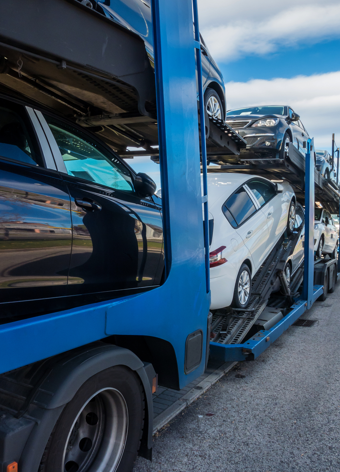 Hansen & Adkins Auto Transport Reasons to an Auto Hauler