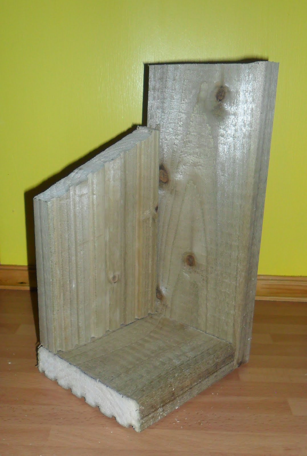 Busy Crafting...: How to Make a Robin Nest Box