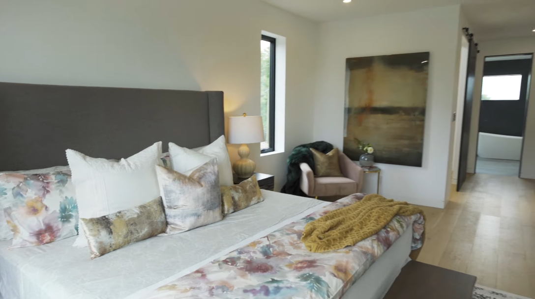 35 Interior Design Photos vs. 4 Velma Dr, Toronto Luxury Home Tour