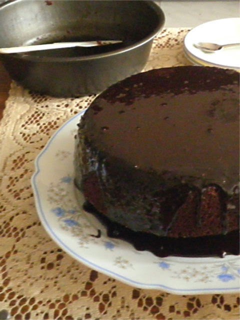 Chocolate Cake w/Chocolate Frosting Recipe @ treatntrick.blogspot.com