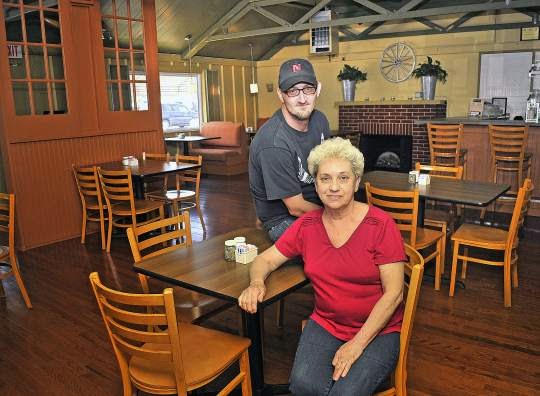 Food Network Gossip Wagon Wheel From Restaurant Impossible To Close Food Network Gossip Wagon Wheel From Restaurant Impossible To Close
