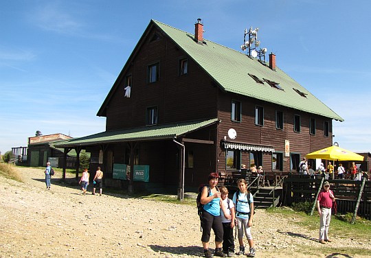 Schronisko PTTK na Skrzycznem (1250 m n.p.m.).