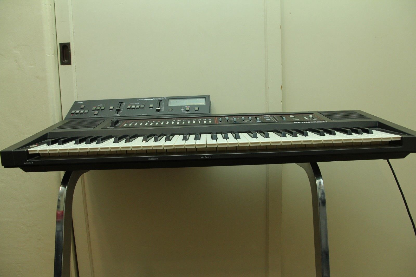 MATRIXSYNTH Seiko DS250 Digital / Additive Synth Keyboard + Seiko DS