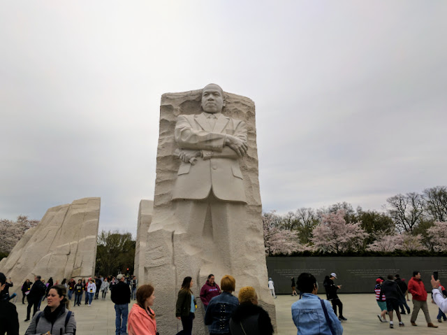 "З гори відчаю камінь надії". Меморіал Мартіну Лютеру Кінгу. Місто Вашингтон. (Martin Luther King, Jr. Memorial, Washington, D.C)