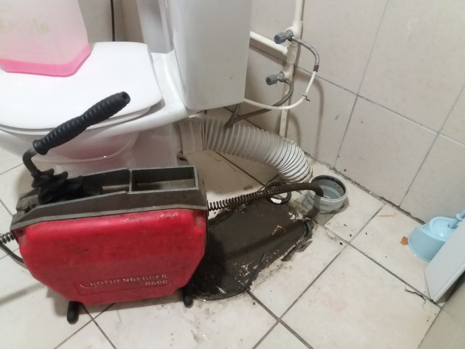 Tıkanan Lavabo Nasıl Açılır Çözümü Ve Yöntemi Nedir Tıkanan Lavabo Nasıl Açılır Çözümü Ve Yöntemi Nedir