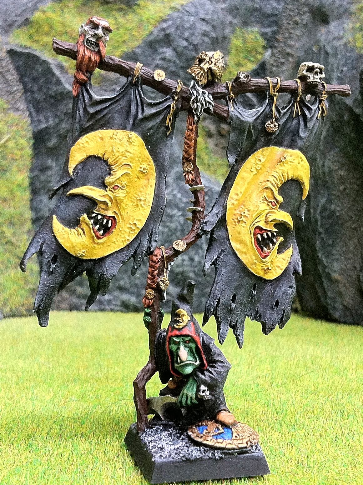 Kams Blog 'O' Stuff: Night Goblin Battle Standard, Shaman, and 2 other