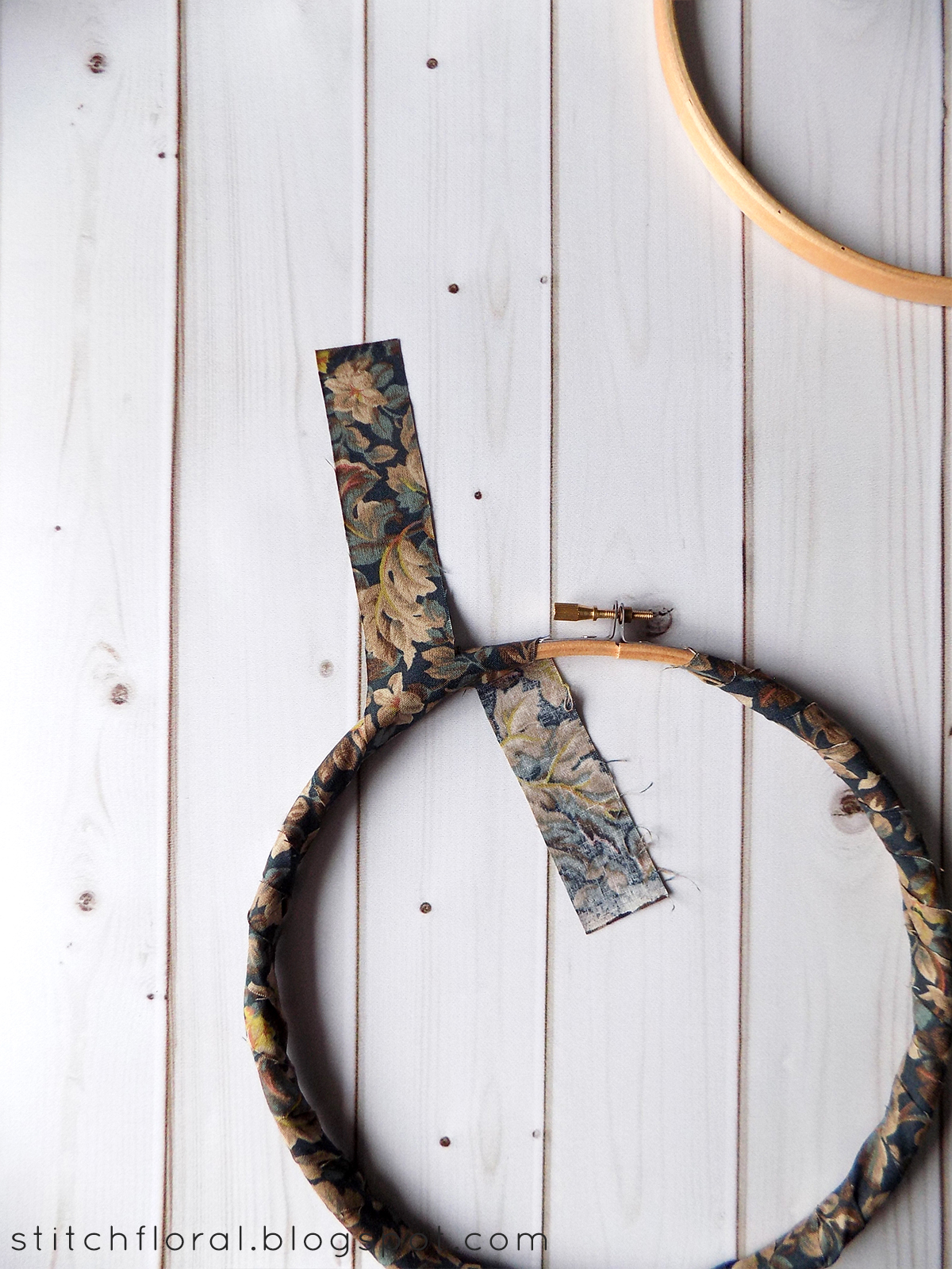DIY embroidery hoop binding tutorial easy, no glue method Stitch Floral