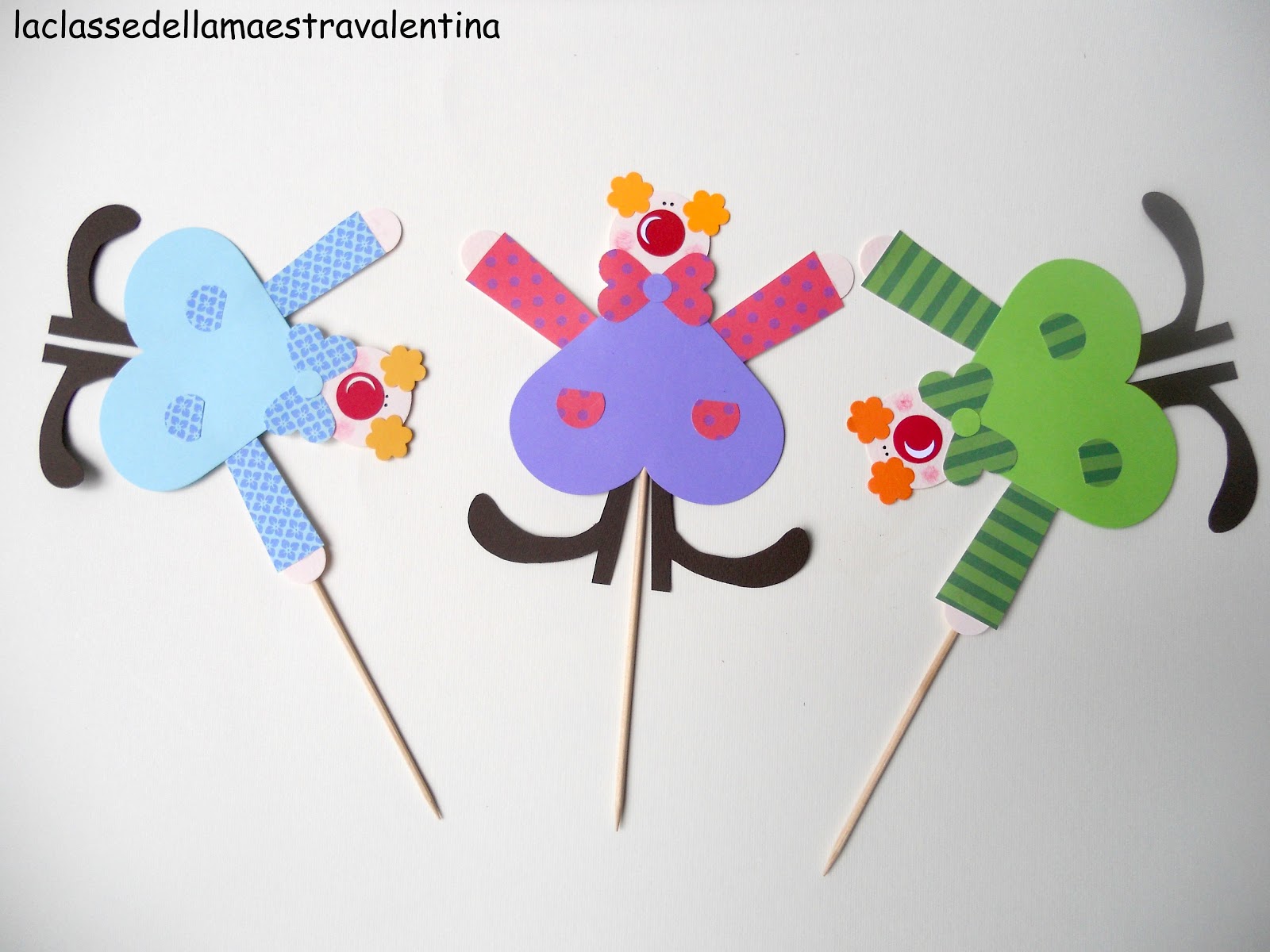 “disegni da colorare delle maschere di carnevale dei pandini” idee per una festicciola di carnevale La classe della maestra Valentina IDEE PER UNA
