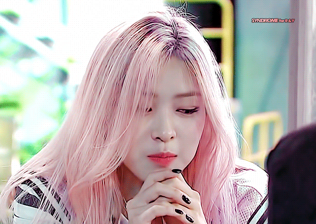 취향저격하던 날의 있지 ITZY 류진 분위기 모음.jpgif | 인스티즈