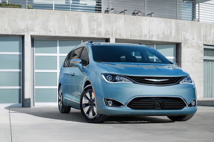 2017 Chrysler Pacifica Hybrid Specs, Price, and Review