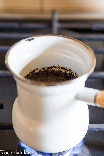 Jak zrobić kawę latte bez ekspresu?