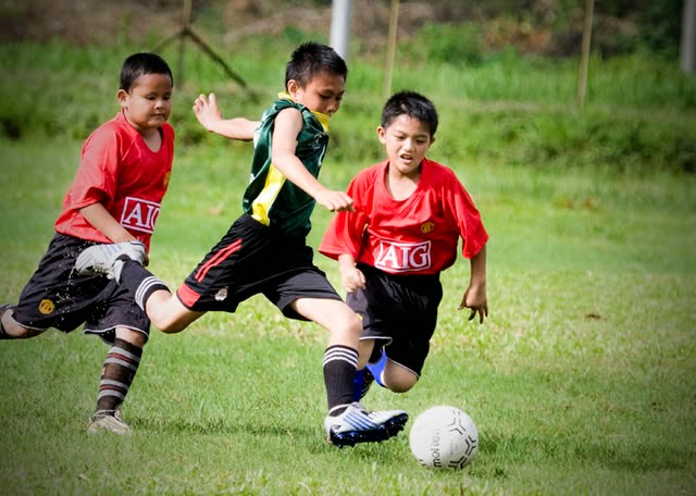 SEKOLAH KEBANGSAAN TENGKAWANG: Pertandingan Bola Sepak Zon KDSR4