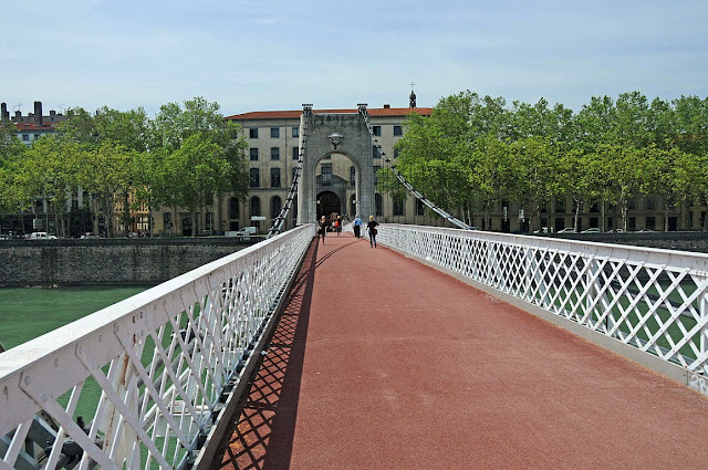 Passerelle du Collège Ponts du Rhône