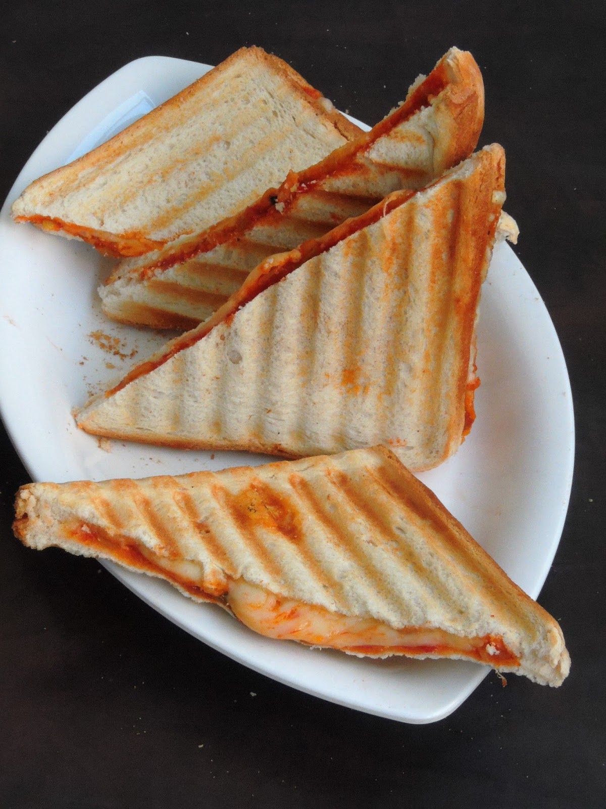 Grilled Cheesy Pizza Sandwich Cook N Click