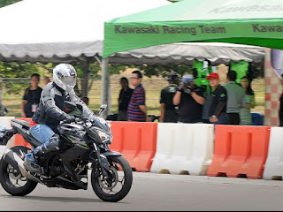 Control And Drive Kawasaki Z250 - Modern Moto Magazine Control And Drive Kawasaki Z250 - Modern Moto Magazine