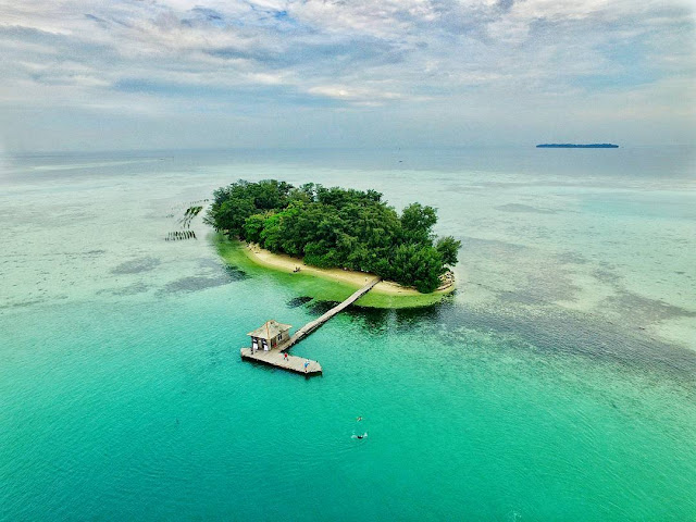 pemandangan pulau semak daun foto pemandangan pulau semak daun kepulauan seribu