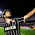 Pato decide, Ganso e Fabuloso erram, e Corinthians está na final
