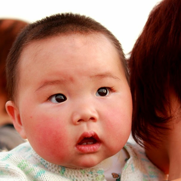 Foto Bayi Ganteng Asal Cina Lucu Banget