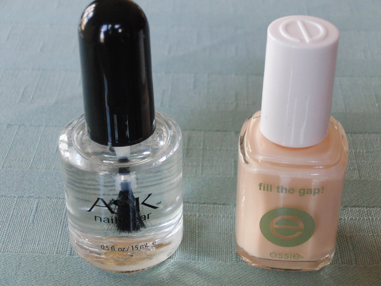 Beauty Blog by Lisa TIPS from head to toe! Do you protect your nails from yellowing with a