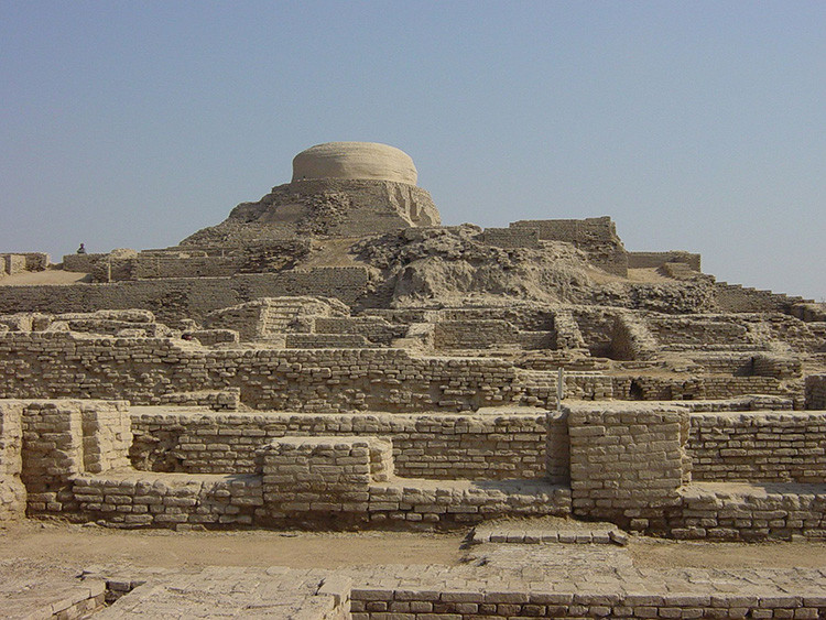 Ruinas de Mohenjo-Daro, una ciudad de la cultura del valle del Indo (Pakistán). Ruinas de Mohenjo-Daro, una ciudad de la cultura del valle del Indo (Pakistán).