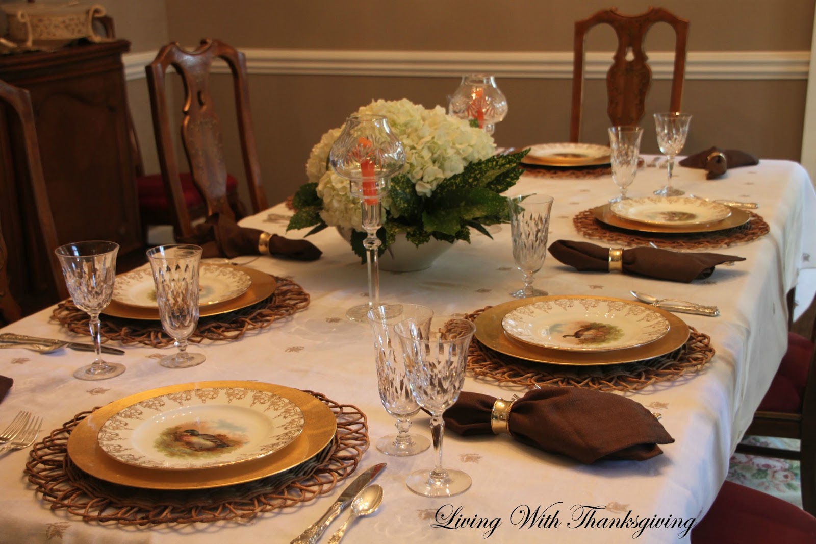 Family Thanksgiving Dinner - Living With Thanksgiving Family Thanksgiving Dinner - Living With Thanksgiving