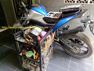 Cara pasang alarm motor remote pada Yamaha Xabre Cara pasang alarm motor remote pada Yamaha Xabre