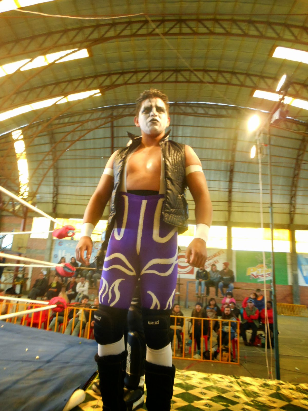 LUCHA LIBRE BOLIVIA EL COBARDE LUCHADOR BOLIVIANO