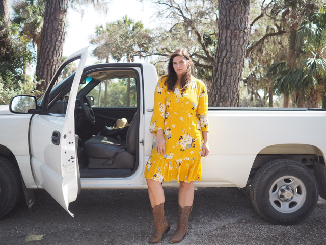 Outfit Moment: Yellow Dress and a Pickup Truck.