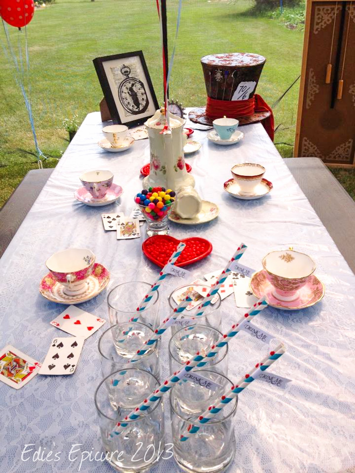 alice in wonderland clipart tea party - photo #37