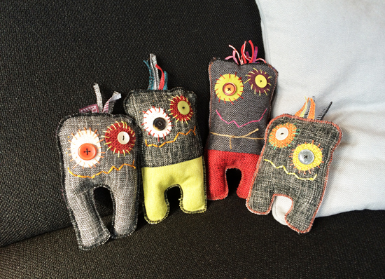 binedoro Blog, Monster, Möbelstoffe, Stoffmuster, nähen, Basteln mit Kindern, nähen mit Kindern, DIY, Tutorial binedoro Blog, Monster, Möbelstoffe, Stoffmuster, nähen, Basteln mit Kindern, nähen mit Kindern, DIY, Tutorial