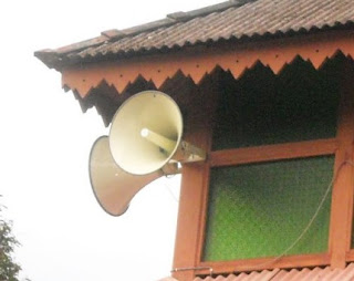 Hukum Menggunakan Speaker Masjid