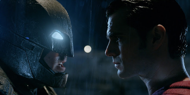 Segundo trailer estendido de Batman vs Superman: A Origem da Justiça antecede uma épica batalha