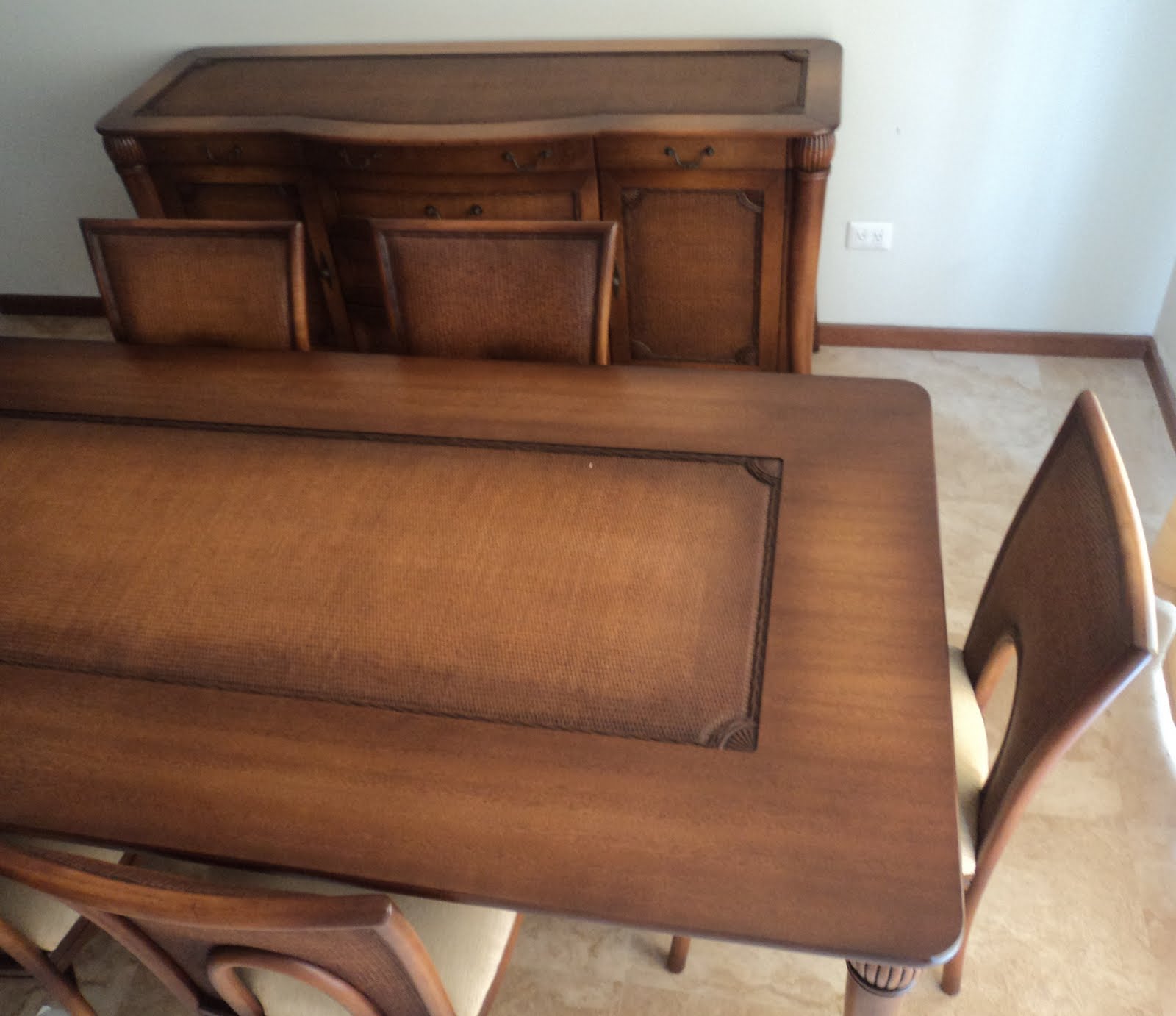 Ventas Casa El Marques: JUEGO COMEDOR CASA CAOBA