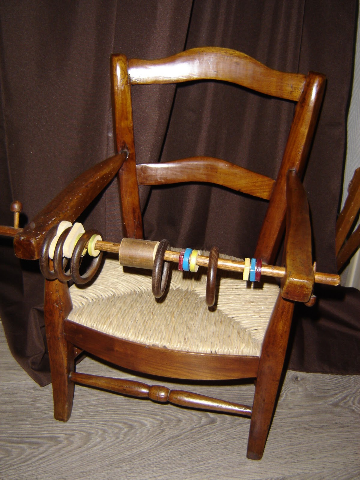 ANCIENNE PETITE CHAISE Baumann Avec Estampille Pour Enfant Bois Courbe