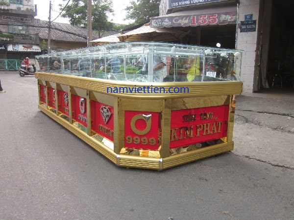 QUAY BAN VANG TU BAN VANG