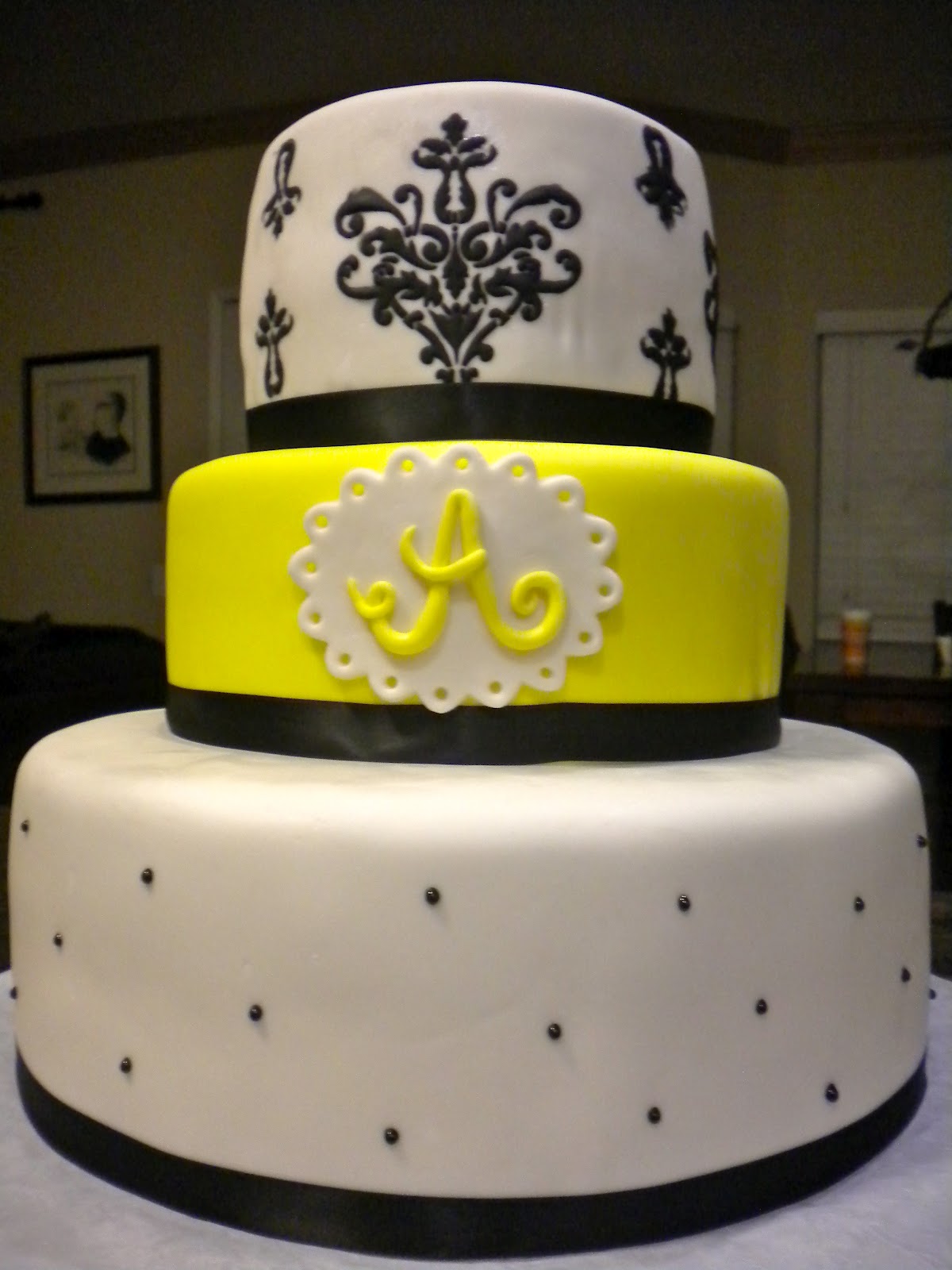 Caseys Sweet Creations Yellow and black baby shower cake