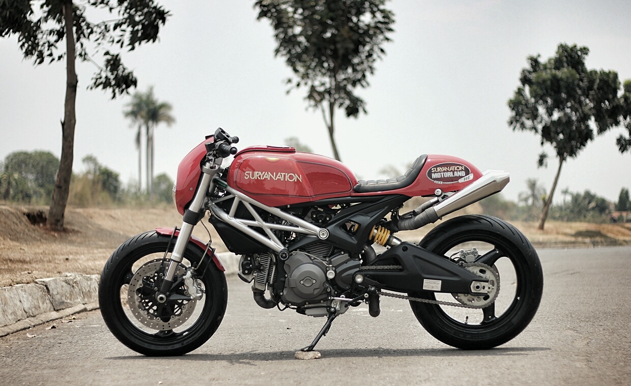 Hell Kustom : Ducati Monster 795 2013 By Studio Motor