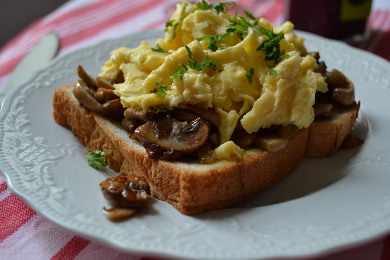 MyVerySmallKitchen Scrambled Eggs and Mushrooms on Toast