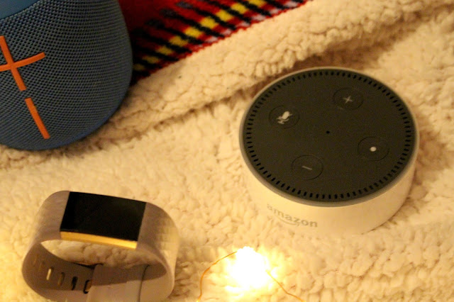 christmas gift guide amazon echo dot fitbit wireless speakers